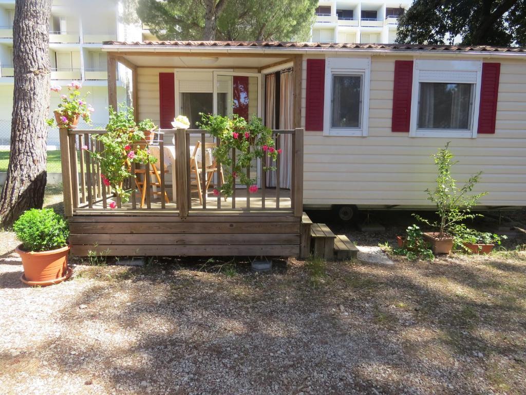 Diana & Josip Mobile Homes Биоград-на-Мору Экстерьер фото