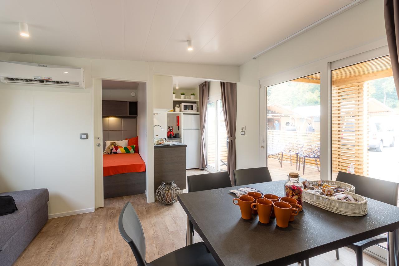 Diana & Josip Mobile Homes Биоград-на-Мору Экстерьер фото