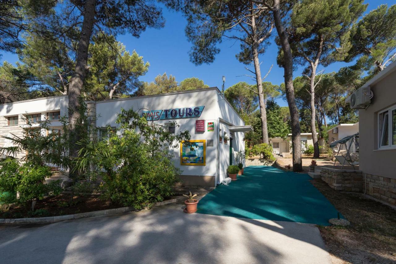 Diana & Josip Mobile Homes Биоград-на-Мору Экстерьер фото